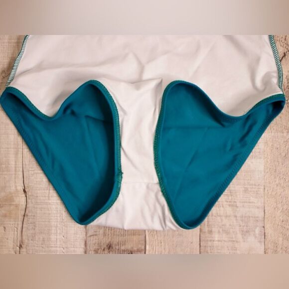 Tropical Floral Cut Out Tummy Teal Moderate Coverage 1pc Swimsuit SMALL Vacation - Picture 9 of 10